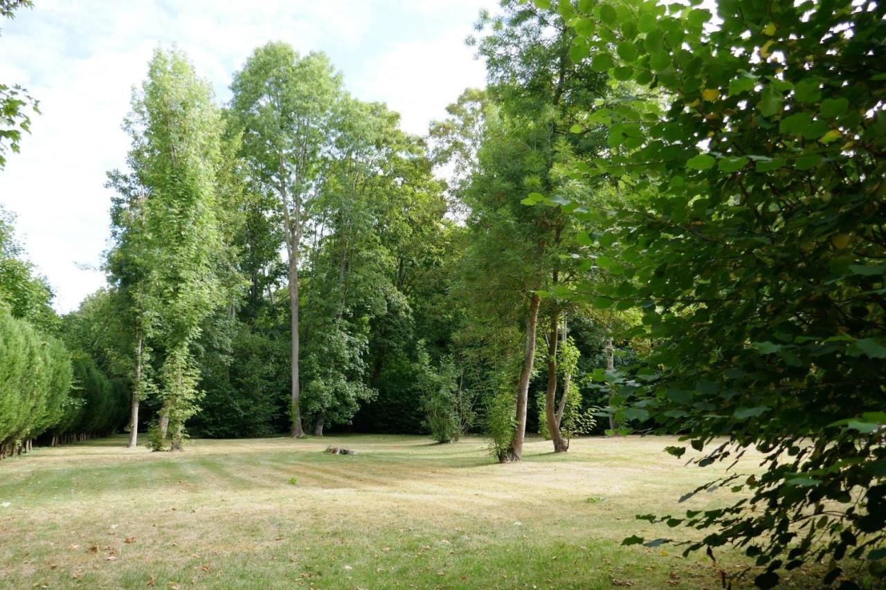 Le Manoir De Louviers Apartment ภายนอก รูปภาพ